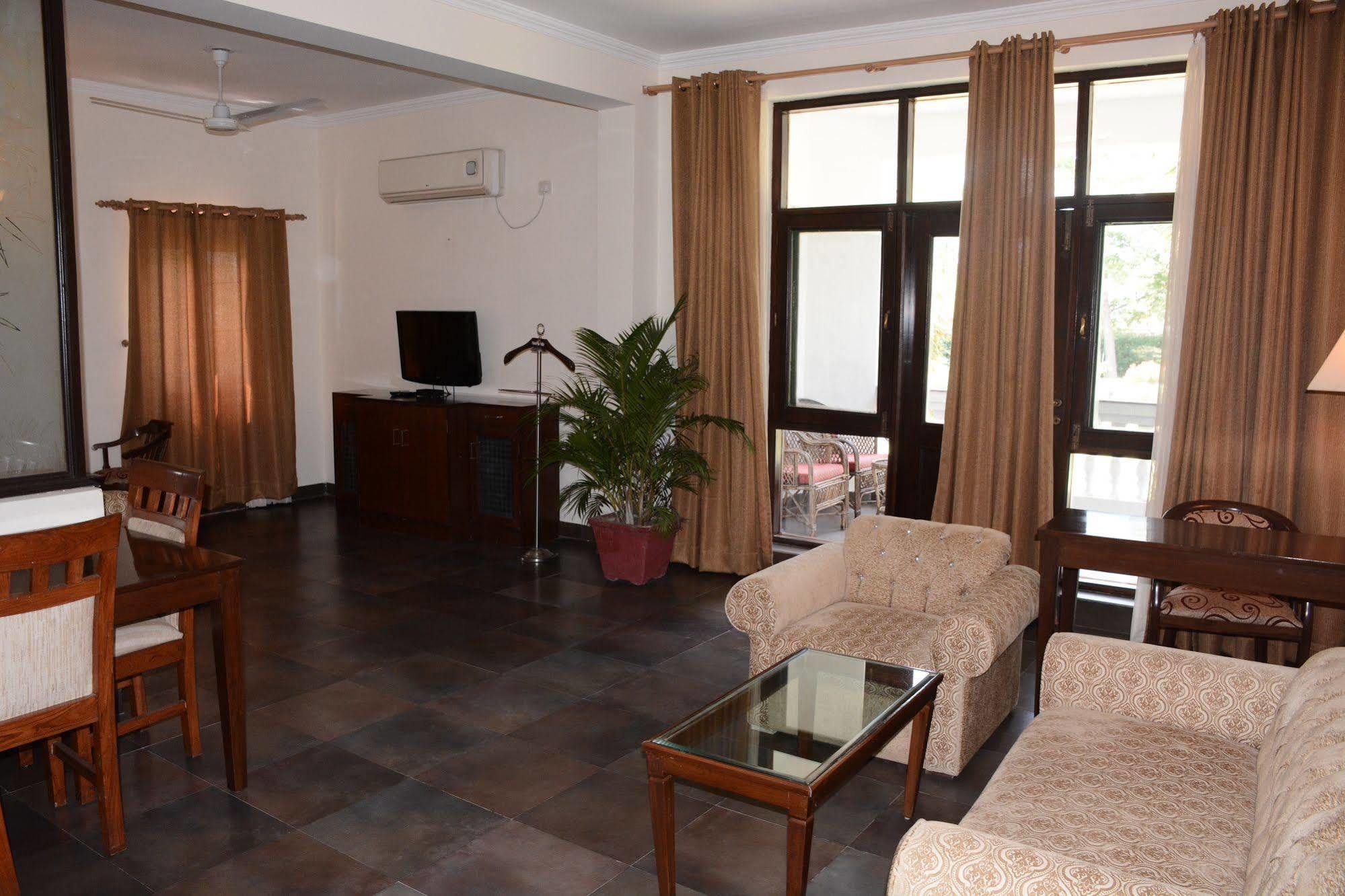 Naturoville Ayurvedic And Yoga Retreat Hotel Rishīkesh Eksteriør billede