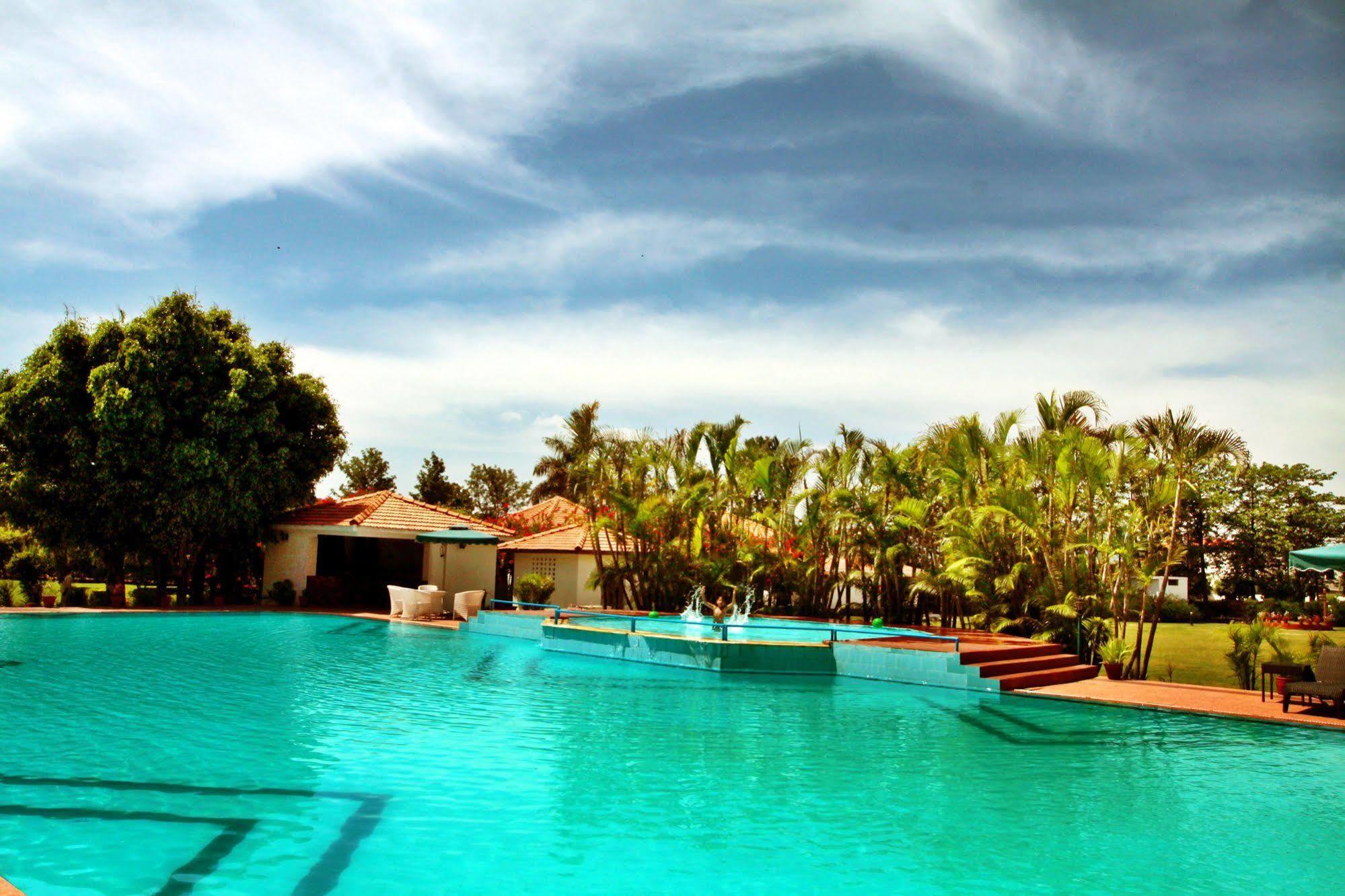 Naturoville Ayurvedic And Yoga Retreat Hotel Rishīkesh Eksteriør billede