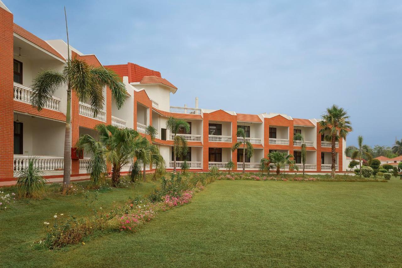 Naturoville Ayurvedic And Yoga Retreat Hotel Rishīkesh Eksteriør billede