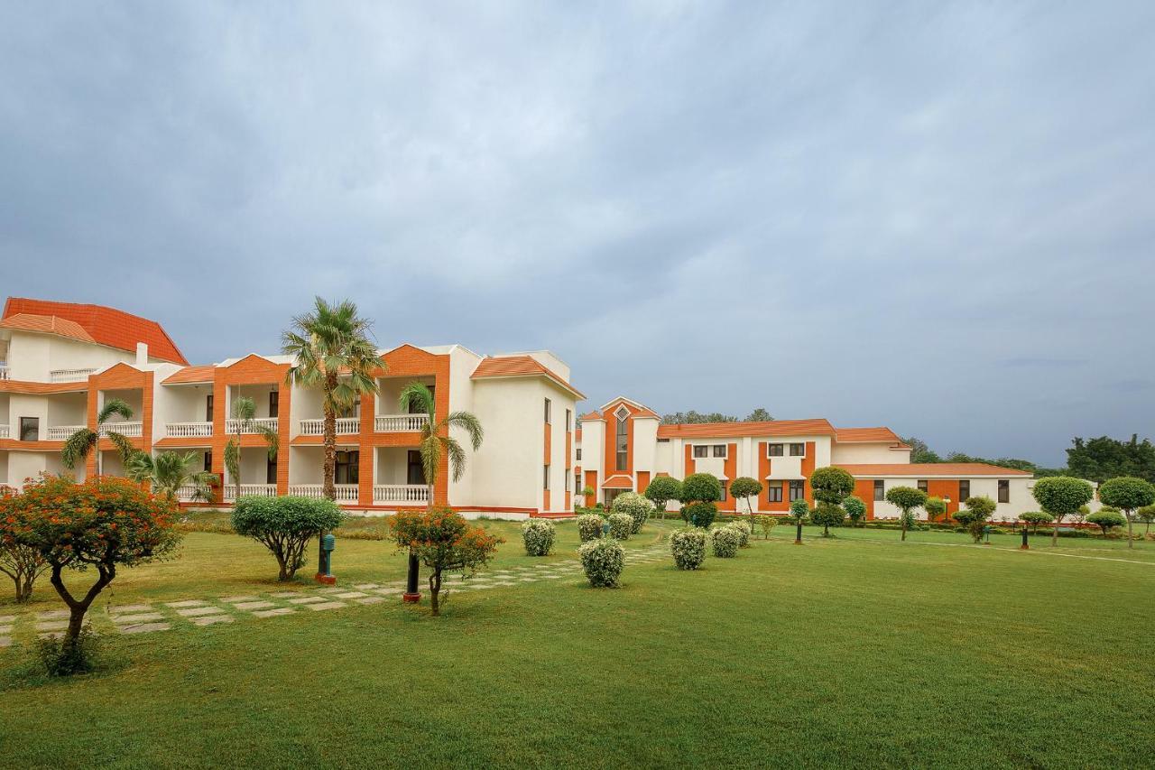 Naturoville Ayurvedic And Yoga Retreat Hotel Rishīkesh Eksteriør billede